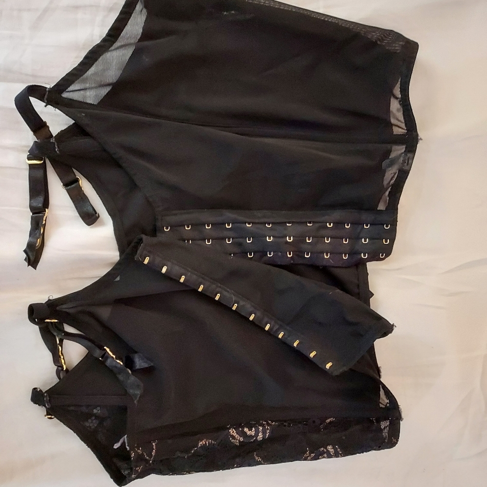 Cacique black corset 14/16